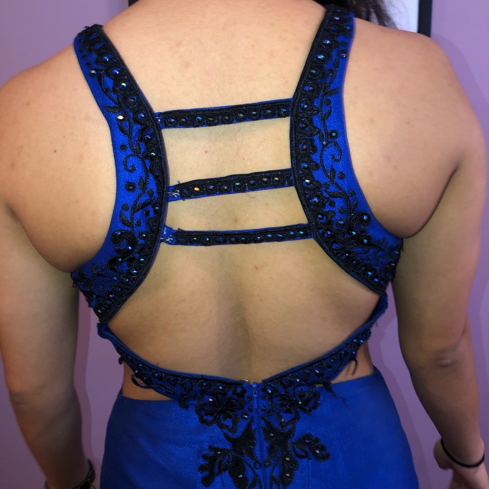 PROM DRESS - Picture 5 of 7